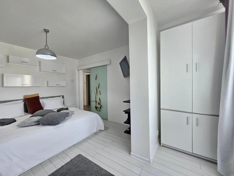 Apartament cu 3 camere decomandat în Ultracentral