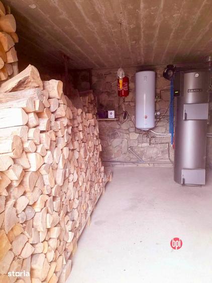 Casă cu 5 camere cu Teren 798 Mp în Slatina