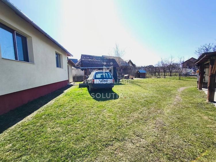 Casă individuală cu 3 camere cu Canalizare în Satu Nou de Sus