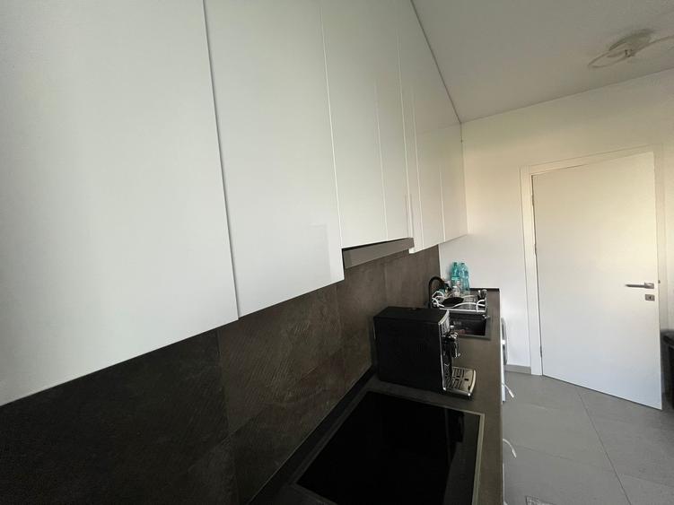 Apartament cu 3 camere decomandat, mobilat în Brâncoveanu