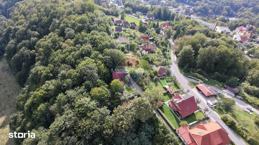 Teren intravilan 1,567mp Sovata / Central