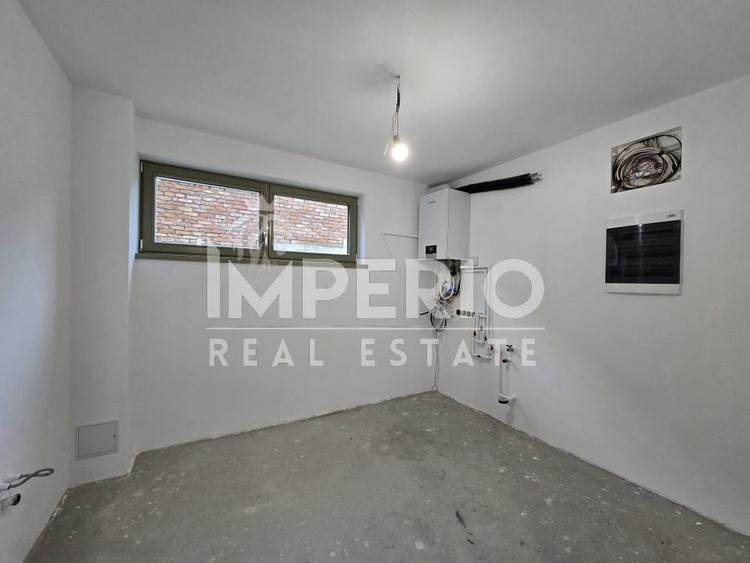 Casă individuală cu 4 camere cu Canalizare în Dâmbul Rotund