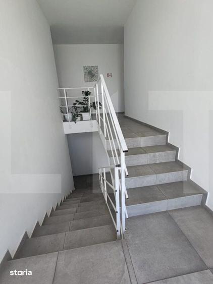 Apartament cu 3 camere în Plopi