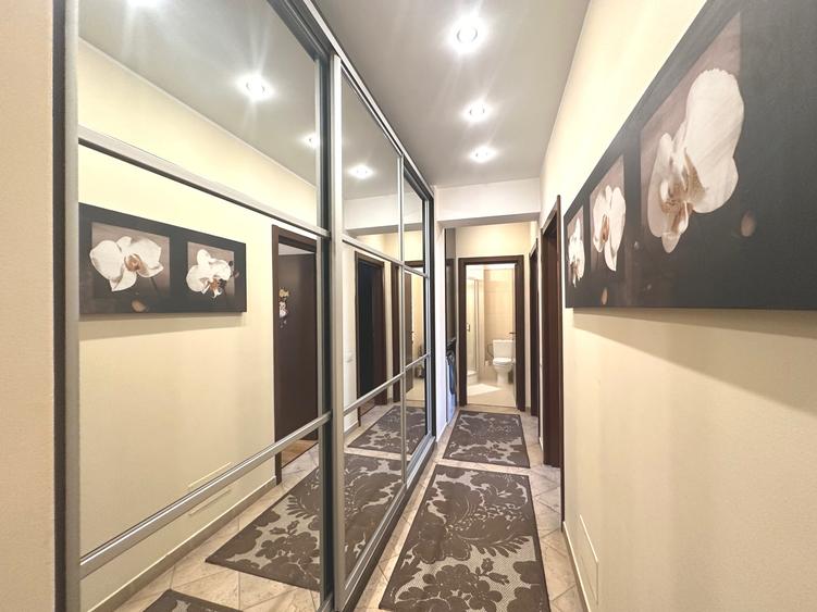 Apartament cu 4 camere decomandat în Floreasca