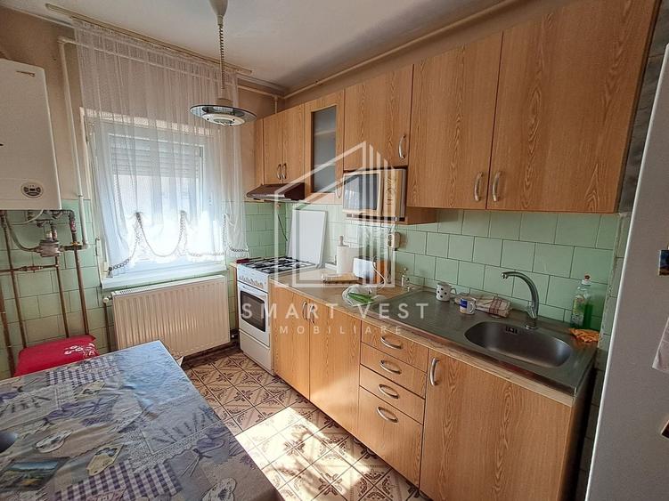 Apartament cu 2 camere semidecomandat, mobilat în Micro 16
