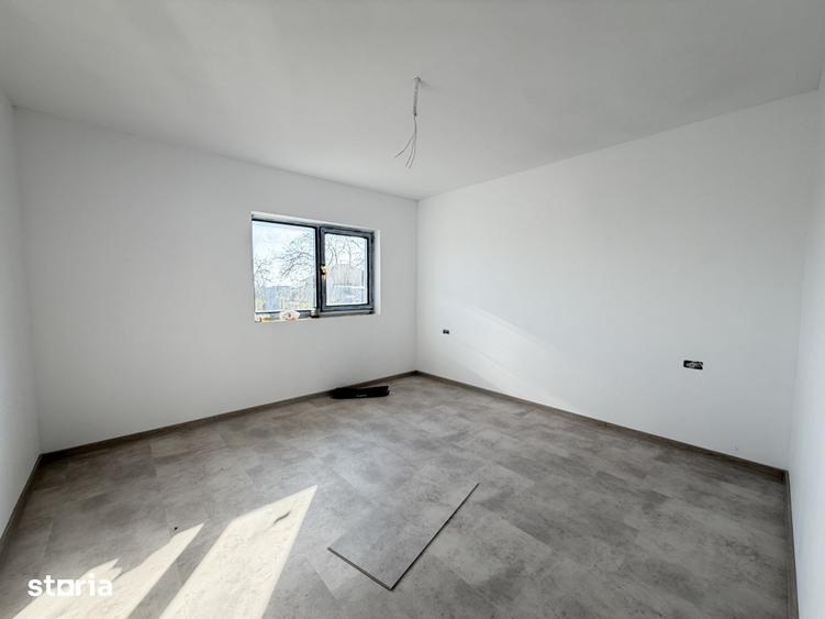 Casă cu 3 camere cu Teren 500 Mp în Țițești