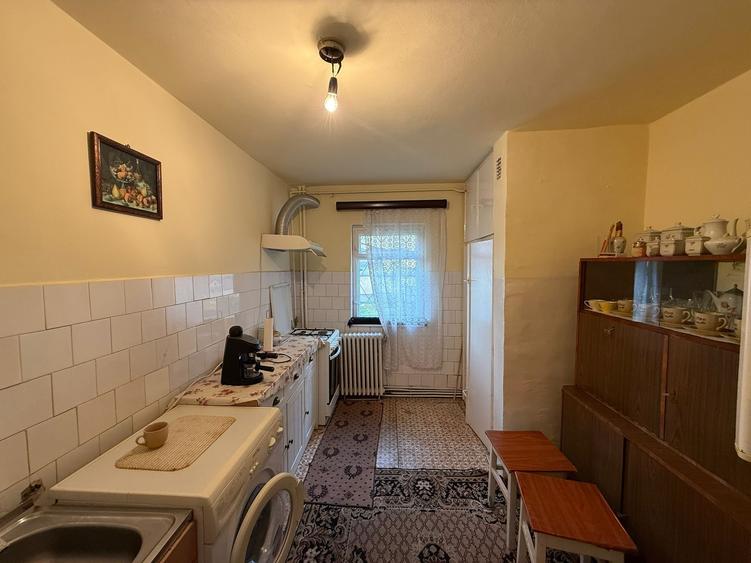 Apartament cu 3 camere decomandat în Zarand