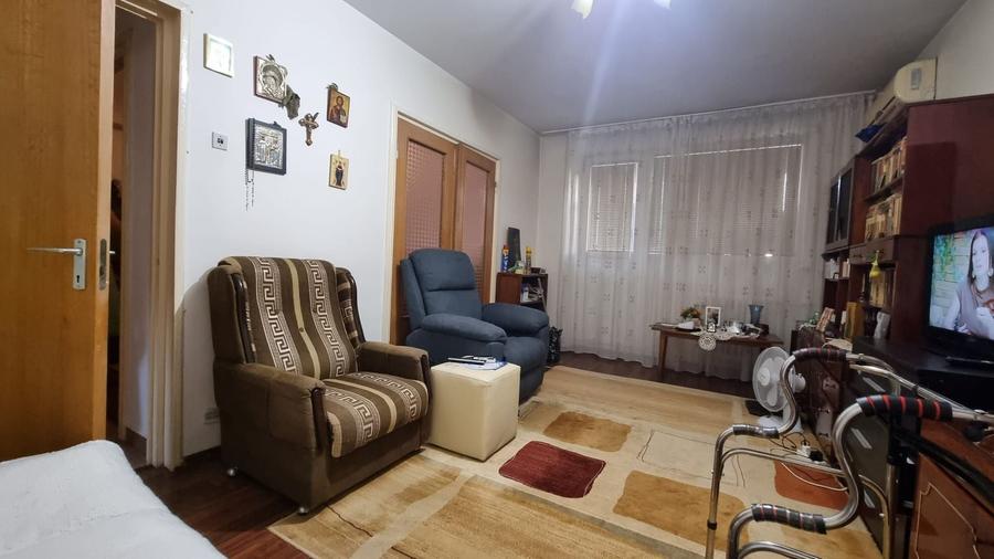 Apartament cu 3 camere decomandat, mobilat în Drumul Taberei