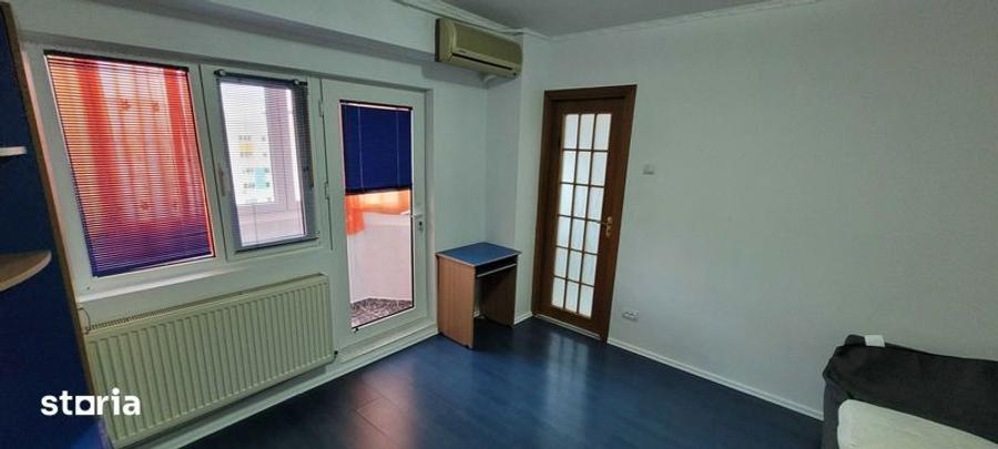 Garsonieră decomandată în Rahova
