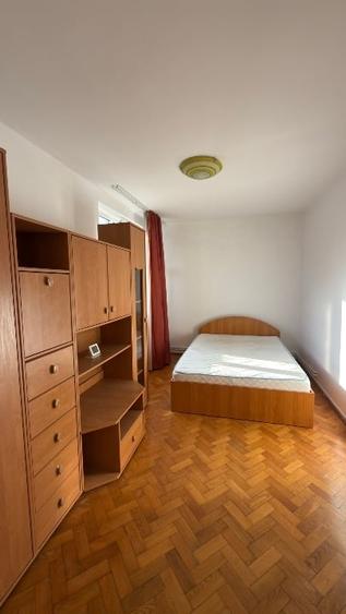 Apartament cu 2 camere decomandat în Zorilor