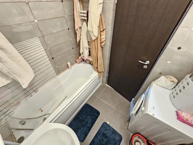 Apartament cu 2 camere semidecomandat, mobilat în Militari