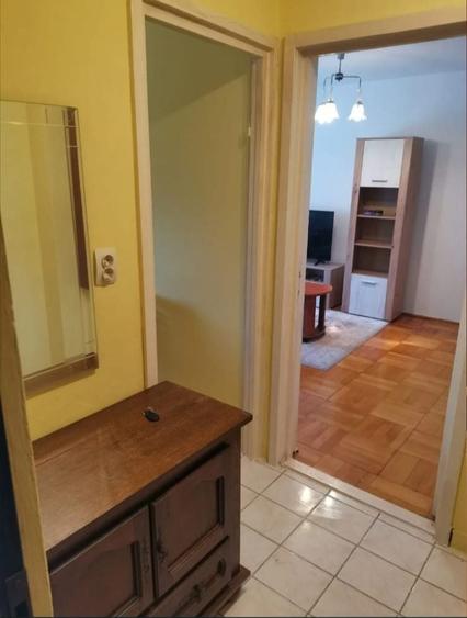 Apartament cu 2 camere semidecomandat în Romanilor