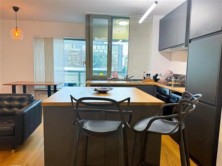 Apartament cu 2 camere semidecomandat, mobilat în Aviației