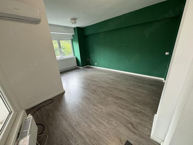 Spațiu comercial, de 100 mp, în Central
