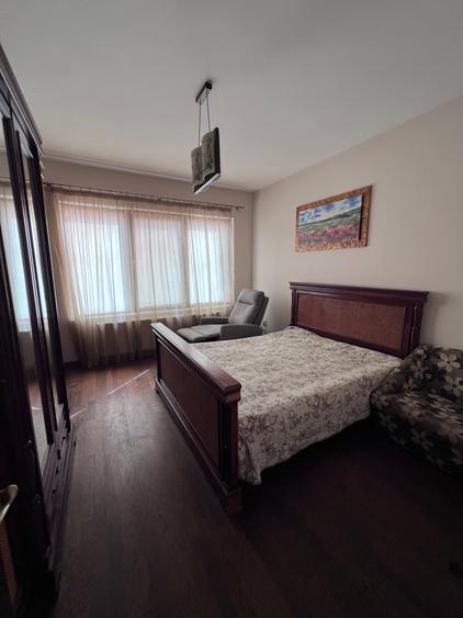 Casă cu 5 camere cu Teren 460 Mp în Prelungirea Craiovei