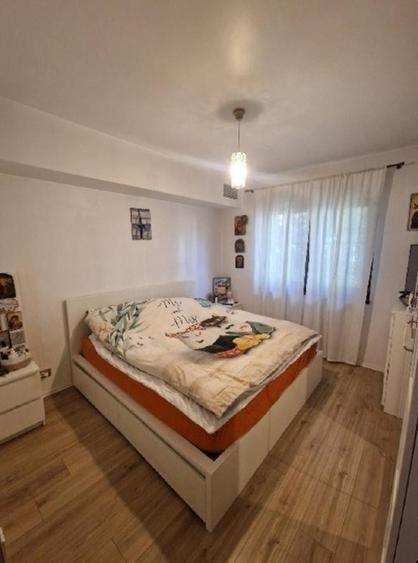 Casă individuală cu 5 camere cu Canalizare în Tei
