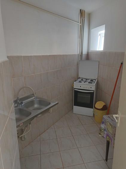 Garsonieră decomandată în Central