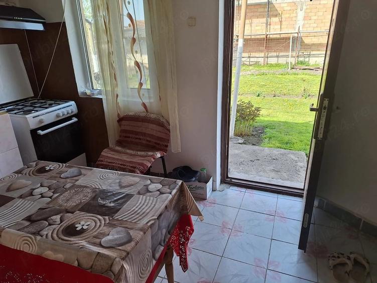 Casă cu 3 camere în Stâlpu