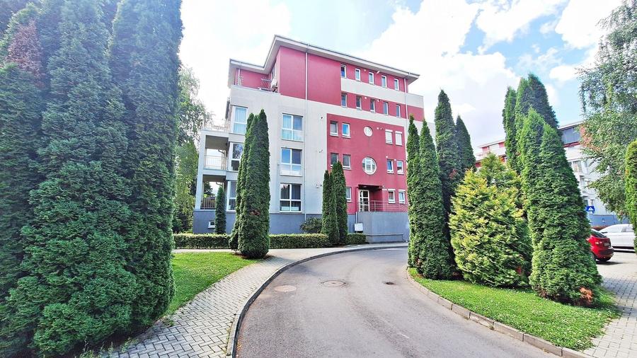 Apartament cu 3 camere decomandat în Avantgarden