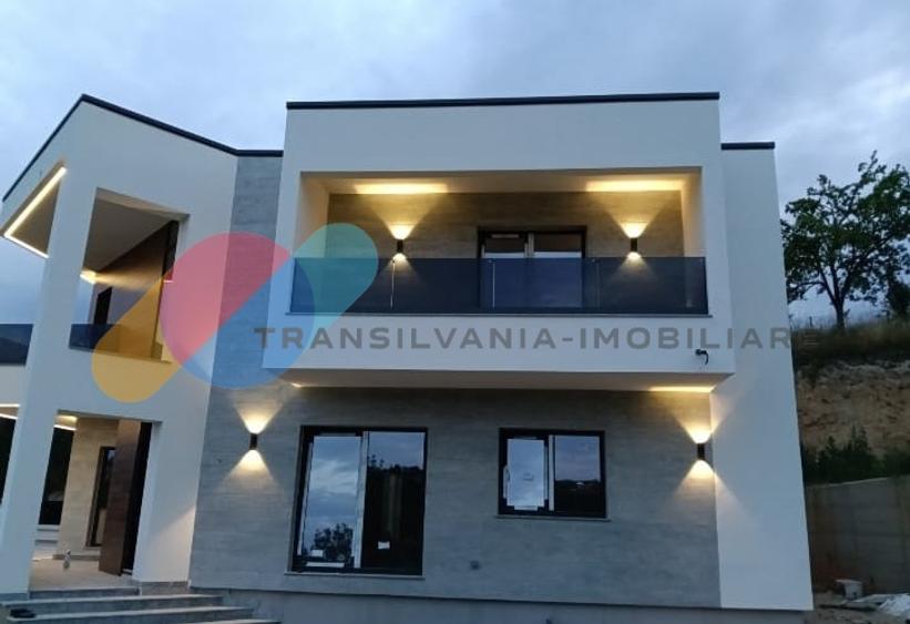 Casă individuală cu 4 camere cu Canalizare în Feleacu