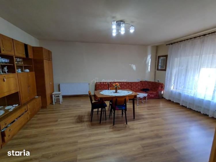 Casă cu 5 camere cu Teren 1800 Mp în Ciuchici