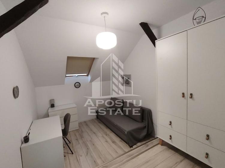 Apartament cu 4 camere semidecomandat, mobilat în Bălcescu
