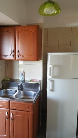 Apartament cu 3 camere decomandat, mobilat în Piața Unirii