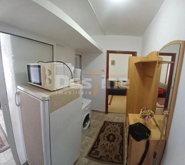 Apartament cu 2 camere semidecomandat, mobilat în Casa de Cultură