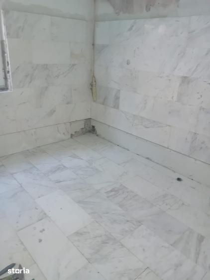Casă cu 5 camere cu Teren 500 Mp în Central