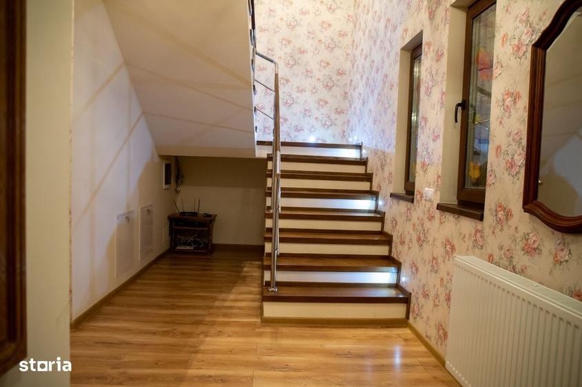 Casă cu 4 camere în Sânnicoară