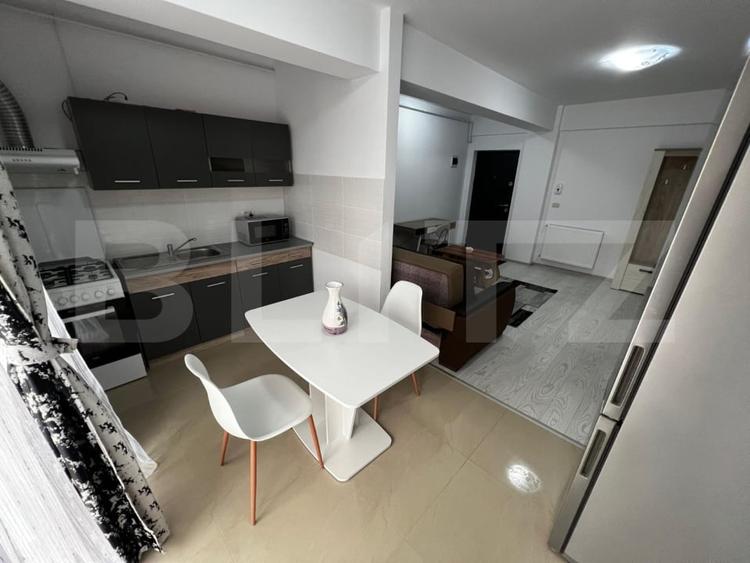 Apartament cu 2 camere semidecomandat, mobilat în Valea Lupului