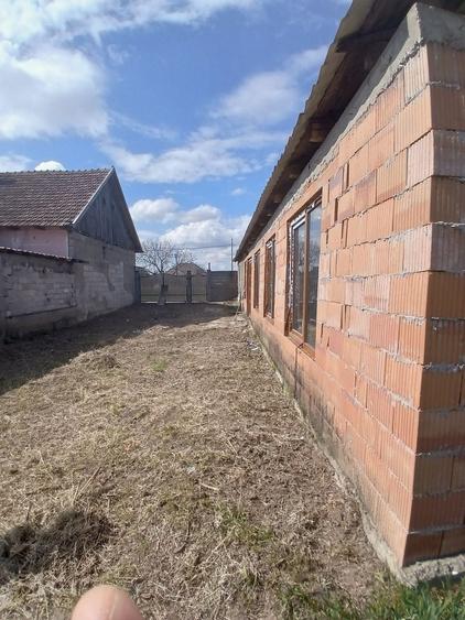 Casă cu 3 camere în Central