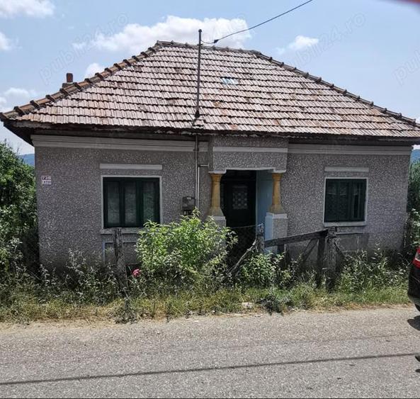 Casă cu 4 camere în Coasta Cerbului