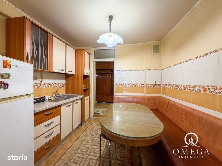 Apartament cu 2 camere decomandat în Nicolina
