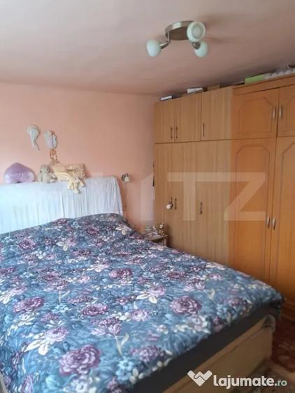 Casă cu 2 camere cu Canalizare în Schei