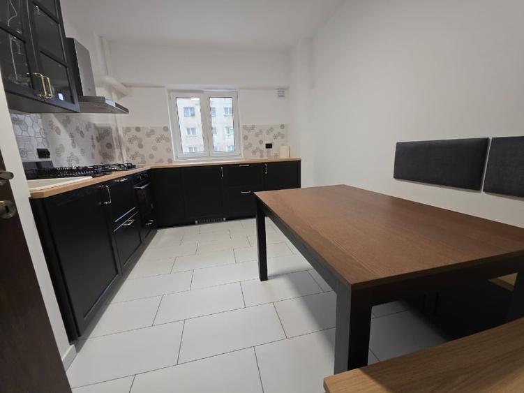 Apartament cu 2 camere semidecomandat, mobilat în Crângași