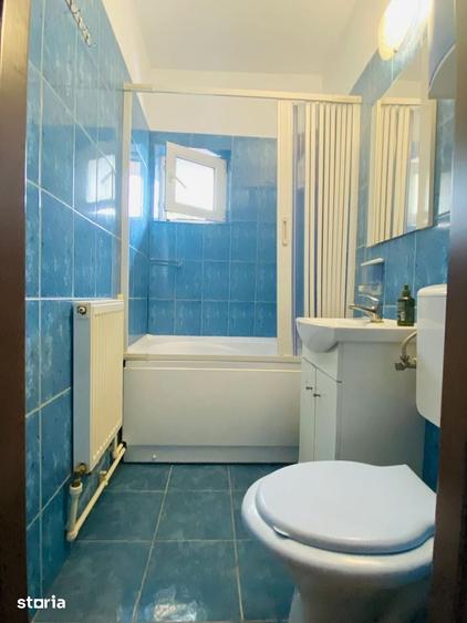 Apartament cu 3 camere semidecomandat în Central