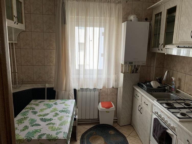 Apartament cu 3 camere decomandat în George Enescu