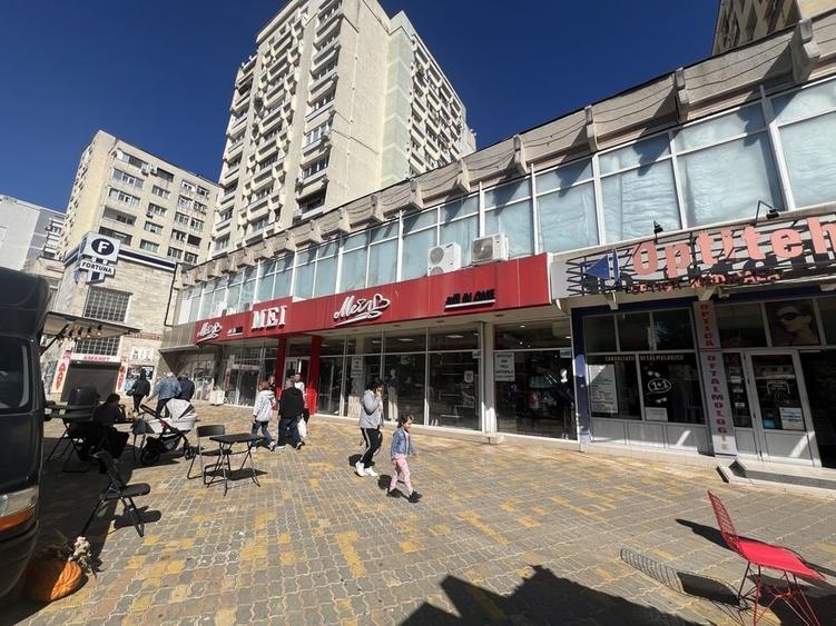 Spațiu comercial, în Ultracentral
