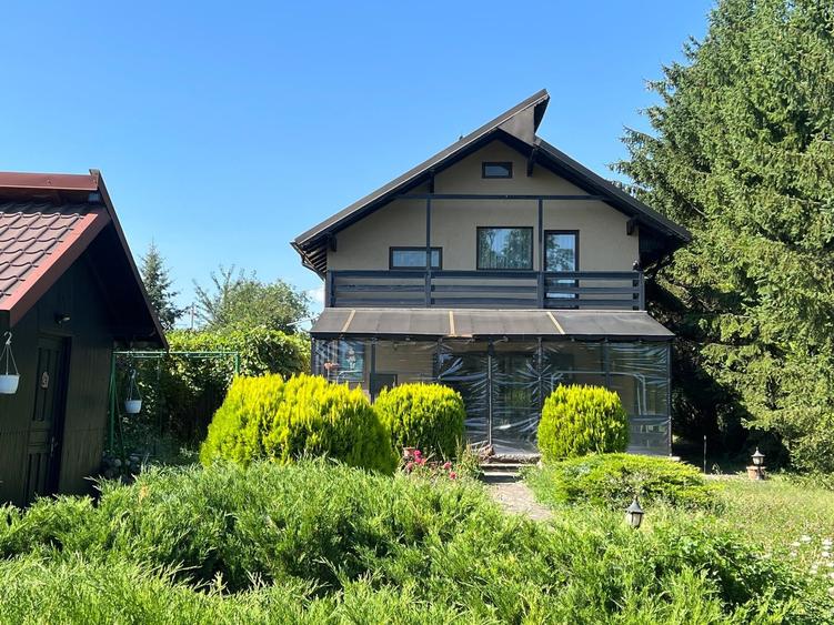 Casă individuală cu 6 camere cu Teren 1593 Mp în Brebu