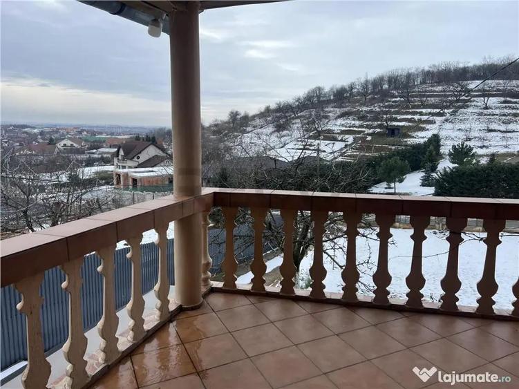 Casă cu 3 camere cu Teren 1326 Mp în Dealuri Oradea