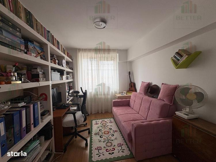 Apartament cu 3 camere decomandat în Tei