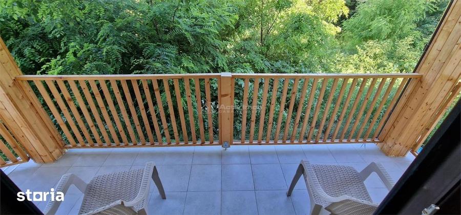 Casă cu 3 camere decomandat cu Teren 400 Mp în Central