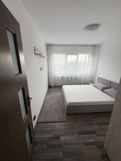 Apartament cu 2 camere decomandat în Vest