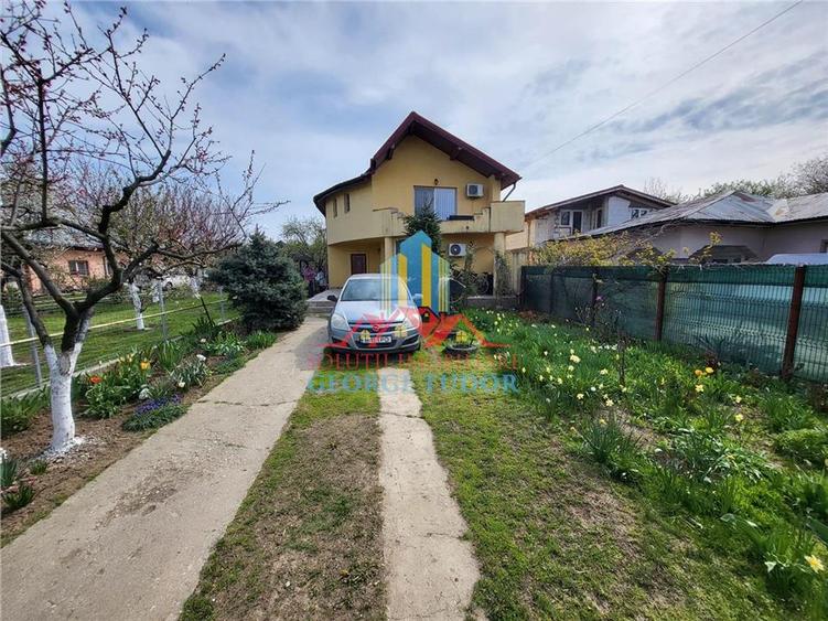 Casă individuală cu 5 camere cu Teren 1387 Mp în Suseni