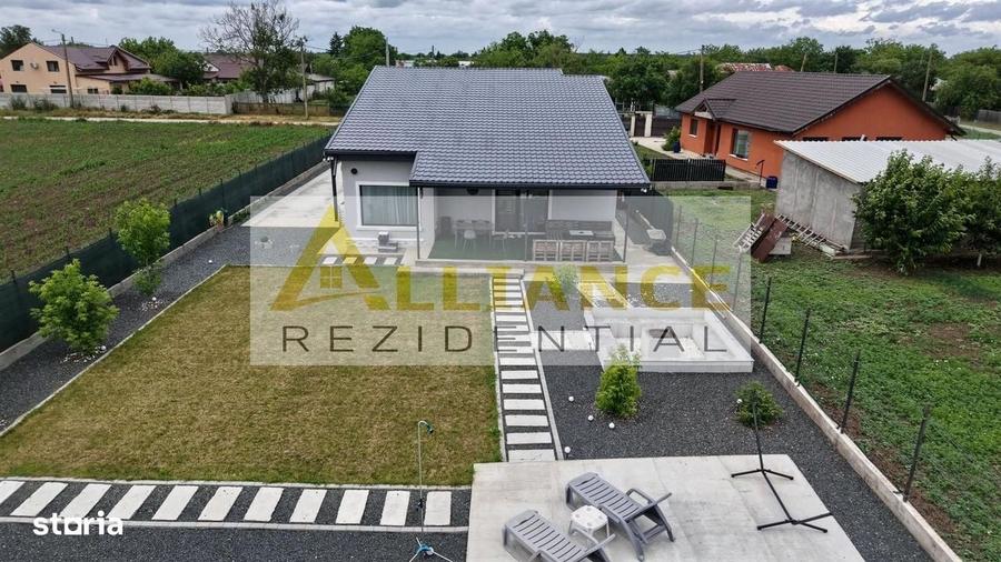 Casă cu 4 camere în Frumușani