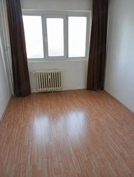Apartament cu 3 camere decomandat, mobilat în Pantelimon
