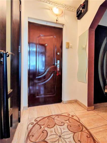 Apartament cu 2 camere decomandat în Titan