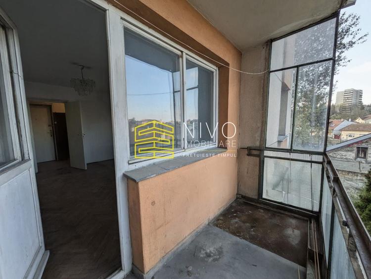 Apartament cu 3 camere semidecomandat în Budai