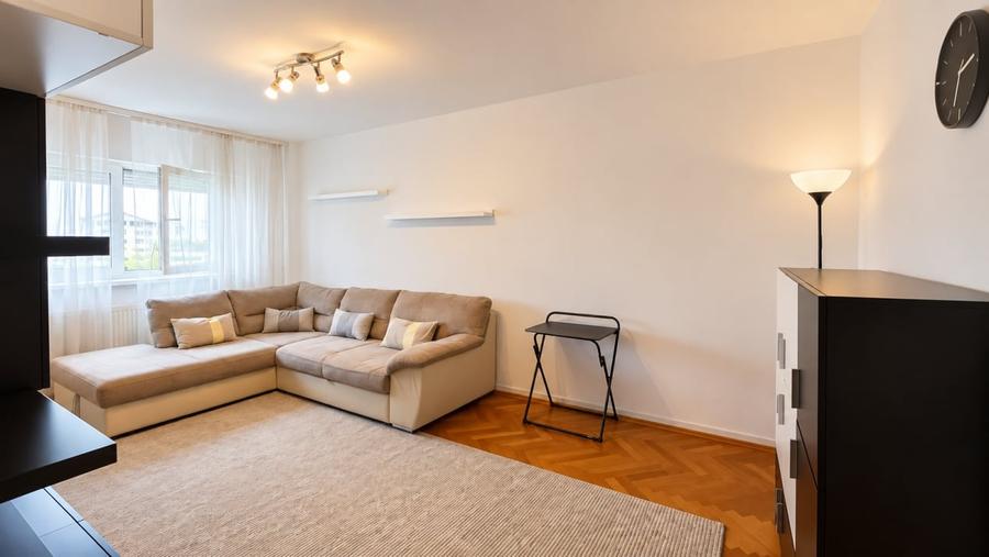 Apartament cu 3 camere decomandat, mobilat în Gării